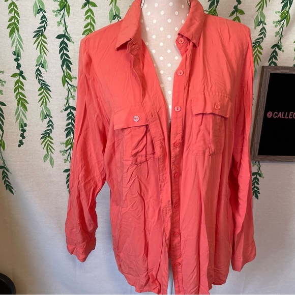 Size 1X Coral Button Down Blouse B2 - Picture 4 of 4